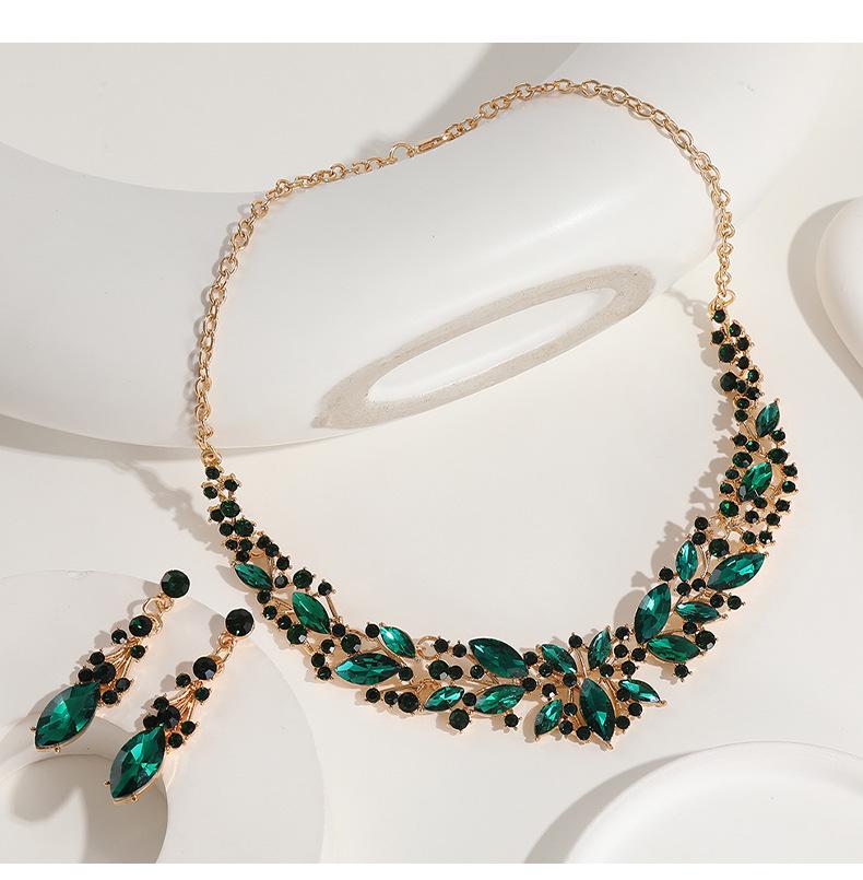 European & American Fashion Crystal Necklace and Earrings Set for Brides