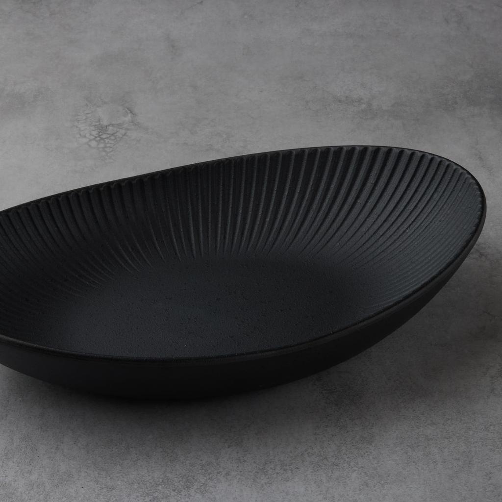 [ware hendey] Oval, Shatterproof Plate, Made in Japan, Premium Black, Heat-Resistant (240°C), Dishwasher-Safe, Microwave-Safe, High-Durability,