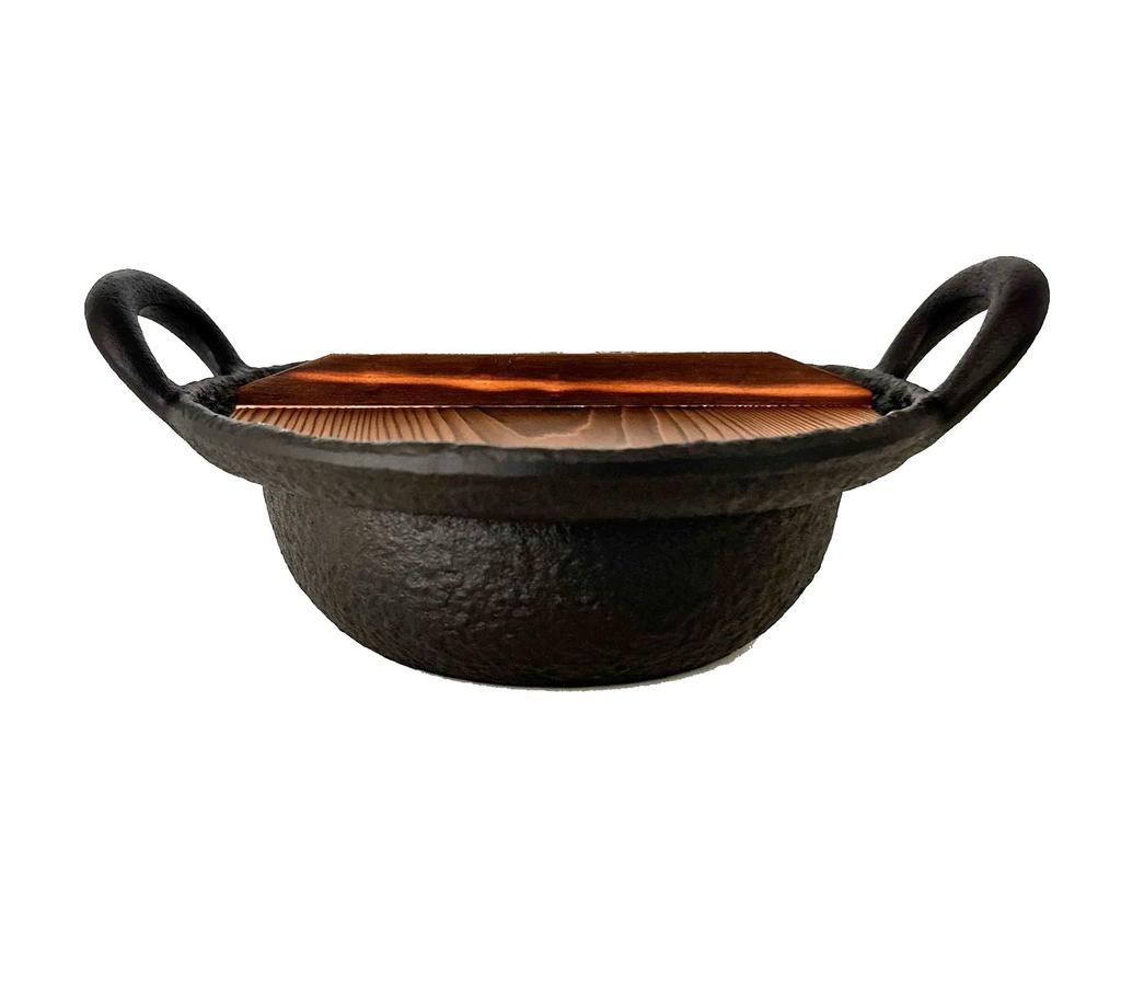 Nanbu Ironware Oisei Hobundo Cast Iron Pot with Wooden Perfect for Hormone and Made In Japan Lid, Yosenabe, Hotpot, Motsunabe, Sukiyaki, 17.6cm,