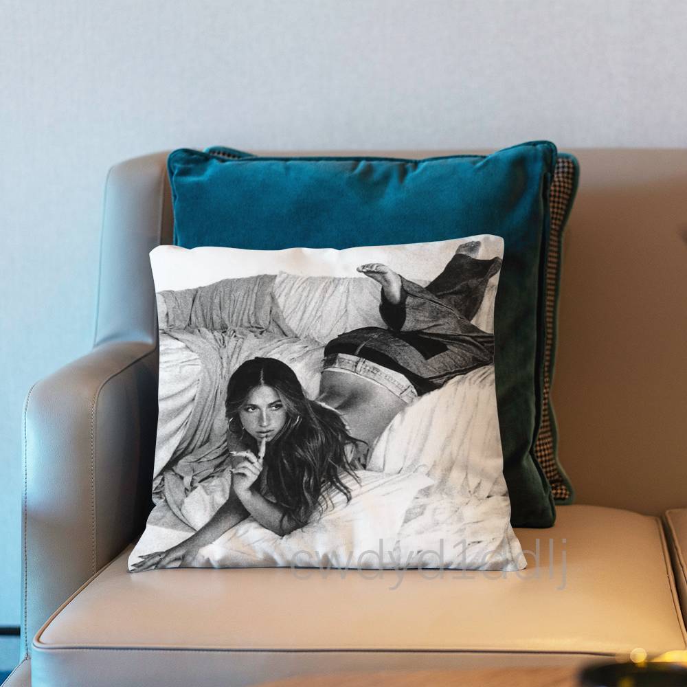 T-Tate M-Mcrae So Close To What Pillowcases Cute Funny Pillow Case For Wedding Party Home Decor Comfy Pillow Cover