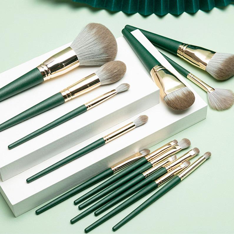 

14-Piece First Sight Soft Bristle Makeup Brush Set - Includes Eyeshadow, Blush, and Powder Brushes for a Complete Beauty Routine