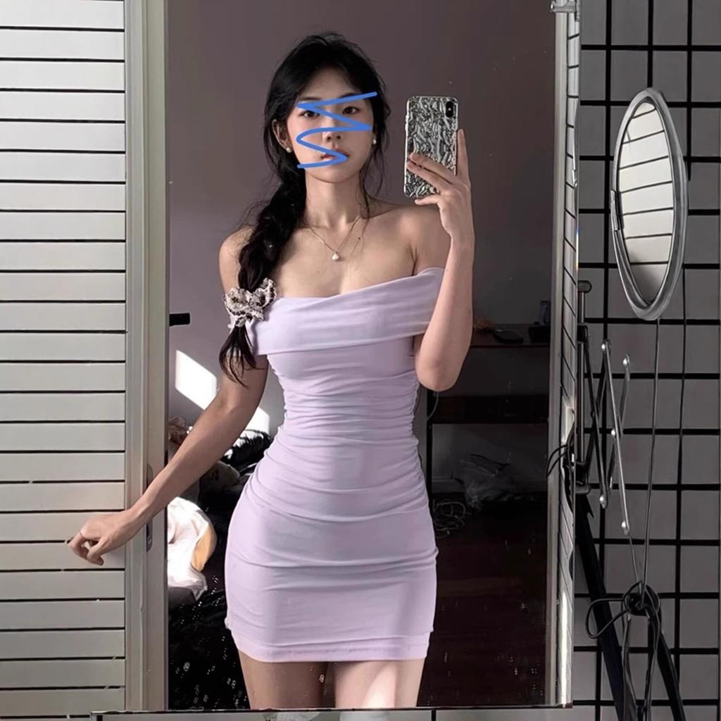 Royal sister sexy one-word shoulder-wrapped hip skirt women's summer new fashion slim-fitting wrinkled waist short dress dress