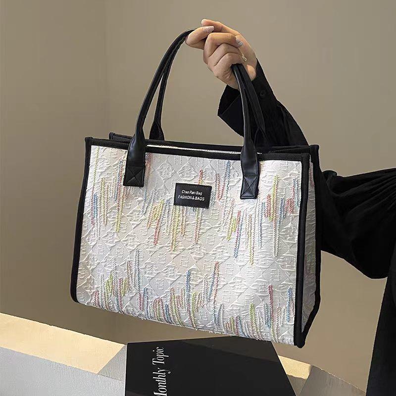 Large capacity canvas bag versatile 2025 bag women's new fashion handbag shoulder mommy tote bag ethnic style