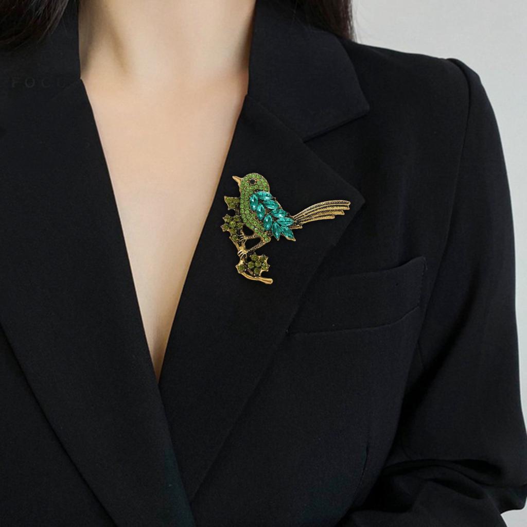 Yousheng Bird Shape Brooch Sparkling Faux Crystals Magpies Lapel Pin Retro Noble Bird Scarf Brooch Wedding Jewelry Gift