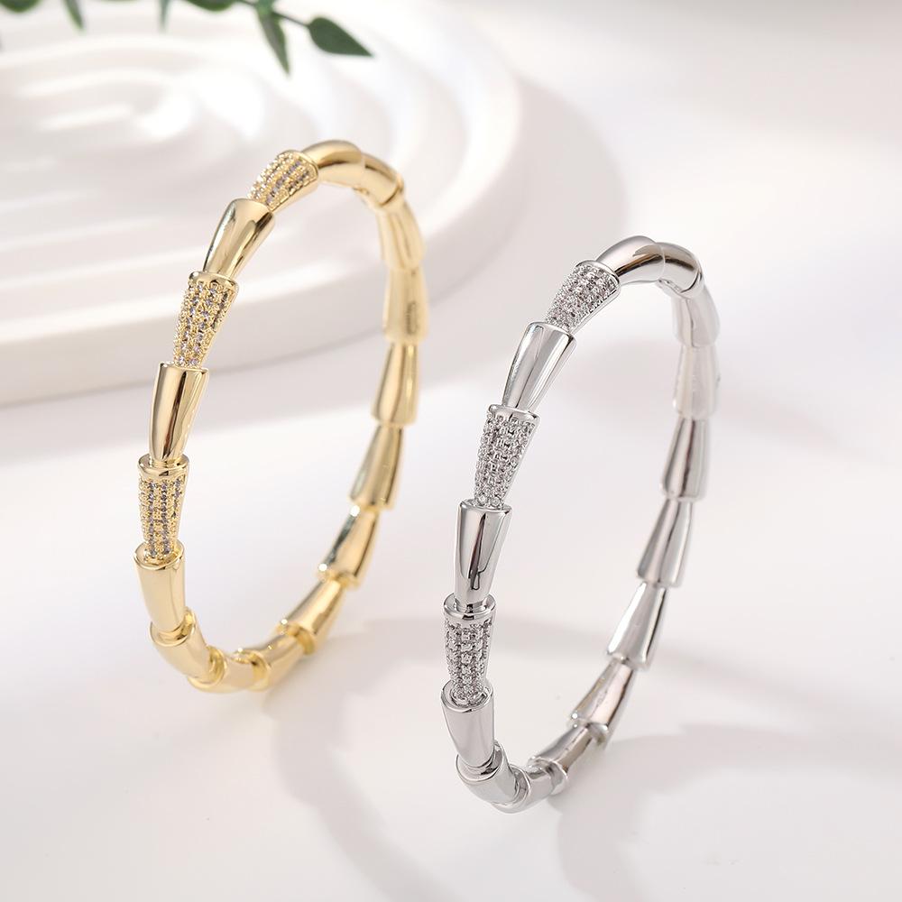 Shi Nan's Heavy Industry Style Fashionable and High-end Jewelry Low-key Luxury Stacking Style Bracelet