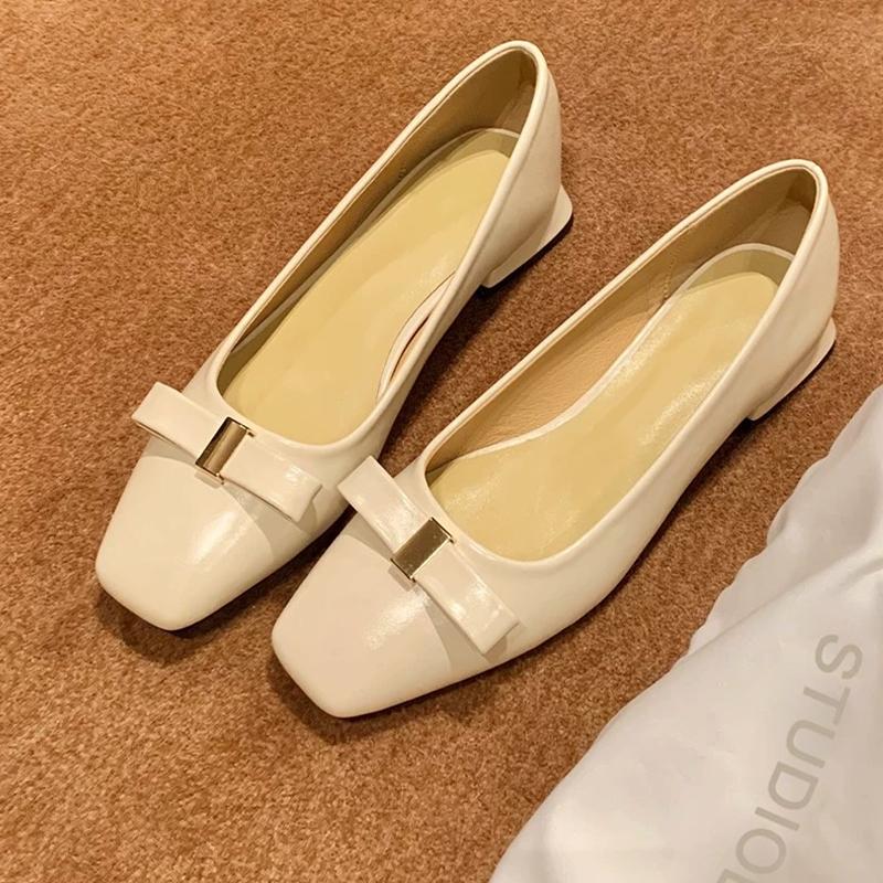 Mode Damen Schuhe mit Absatz Elegant Flache Kleidsandalen Mode Sommer 2025 Neu Eckige Zehenpartie Marken Walking Slipper Zapatillas De Mujer