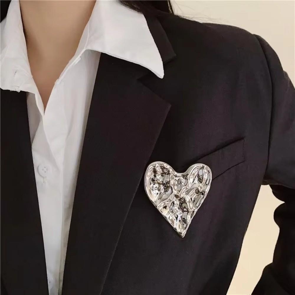 Gold Silver Color Heart Shape Brooch Minimalist Metal Enamel Heart Pins  for Fashion Jewelry Gift