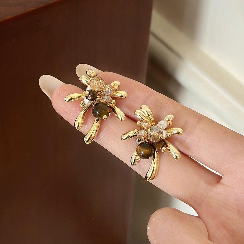 

Модные серьги-подвески для женщин золотой