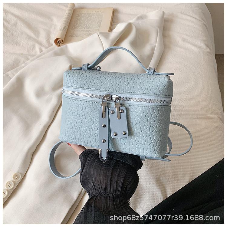 This year's popular small bag women's 2025 new summer versatile shoulder messenger bag popular Korean portable box bag