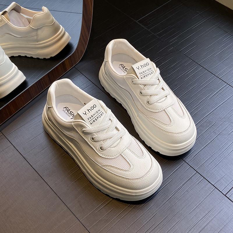 

Sports and leisure little white shoes women s 2025 new retro style, light, comfortable and not tired, soft-soled versatile single shoes 35 белый