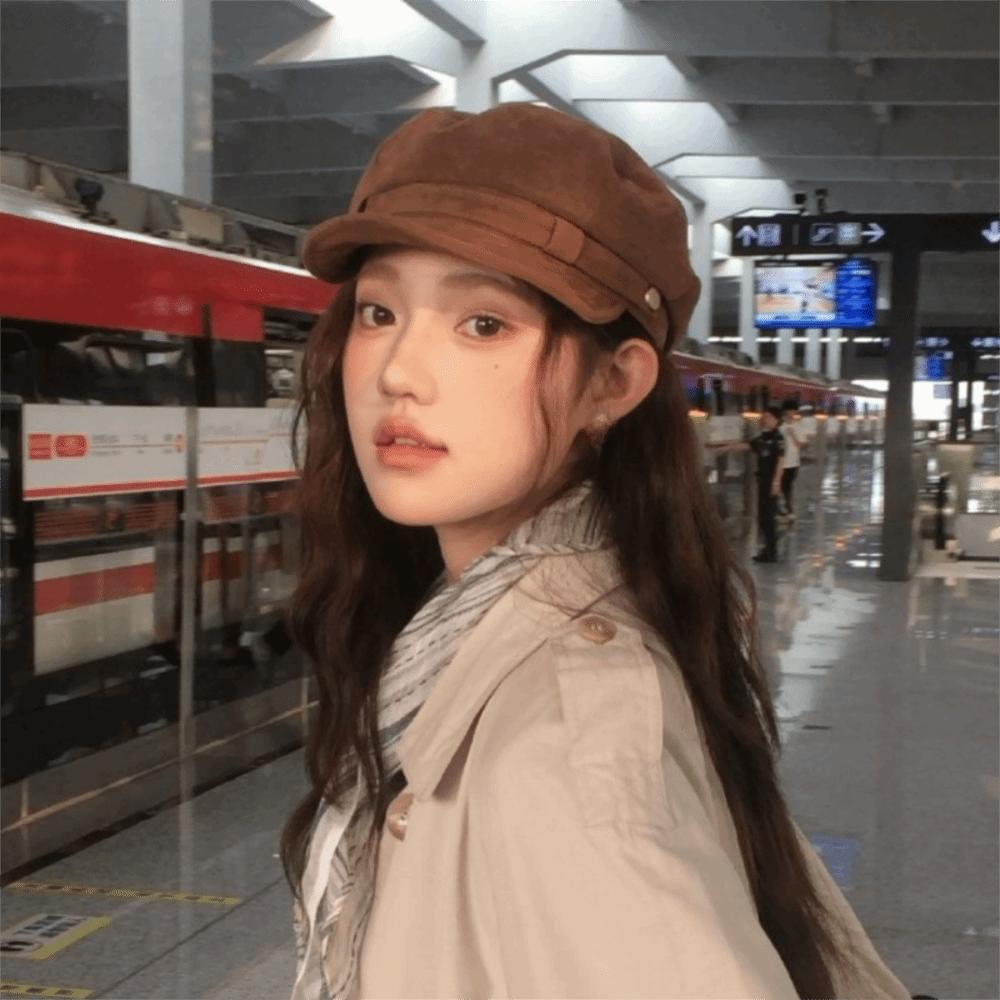 Flat Top Suede Berets Short Brim Painter Hat Casual Newsboy Hat  Women