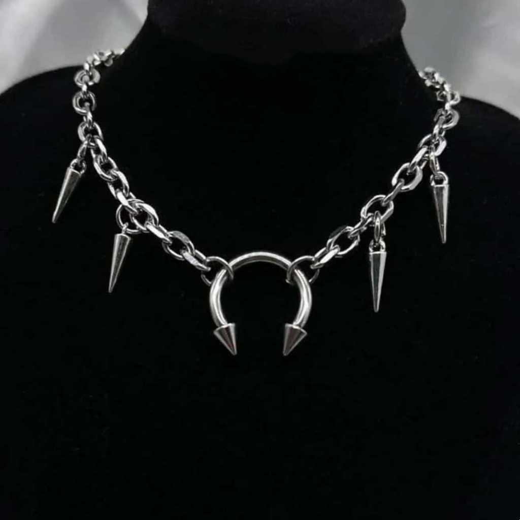 Gothic Punk Thorns Pendant Necklace With Steel Cross Chain For Women