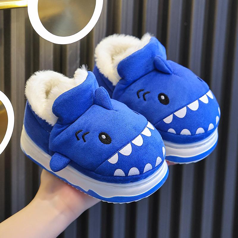 

Children s cotton slippers, new winter model, non-slip, cute shark design for boys, plush lined warm cotton shoes for girls 22/23Code（Inner Length1 синий
