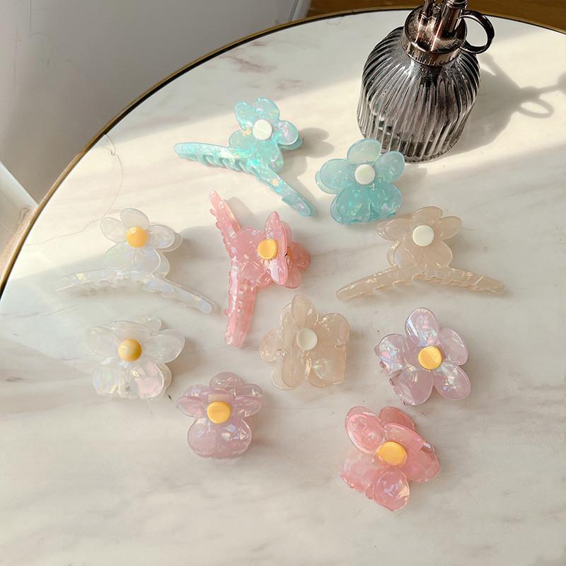 Charming Handcrafted Floral Hair Claw Clip For Women In Beautiful Colors