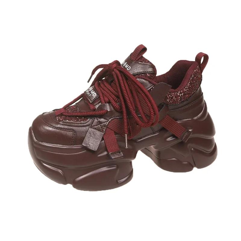 

Модная осенняя дышащая обувь на толстой подошве, повседневные кроссовки из кожи на высокой платформе 8 см для женщин, спортивные кроссовки в стиле «папа», весна 2025 39 винный