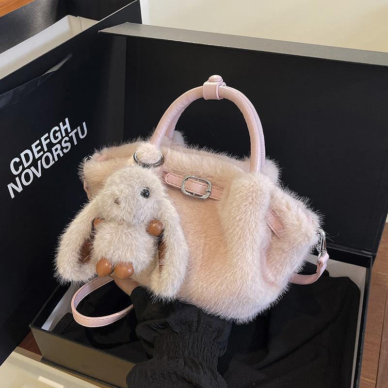 This Year's Popular Bag Women's Large-capacity 2025 New Autumn and Winter Versatile Plush Messenger Bag Casual Portable Tote Bag