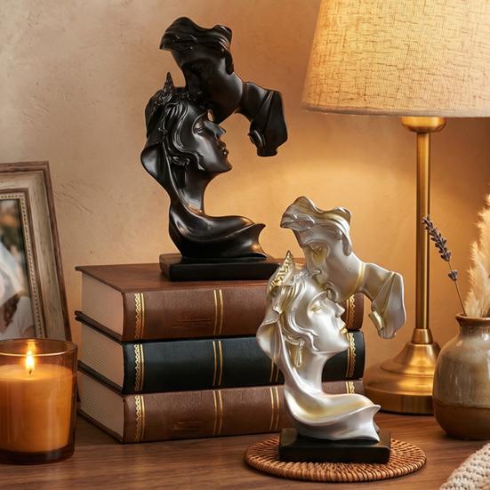 Weighted Base Sculpture Couples Kiss Sculpture, Abstract Couple Home Art Decor, Resin Minimalist Matte Black Statue Decoration, Romantic Used