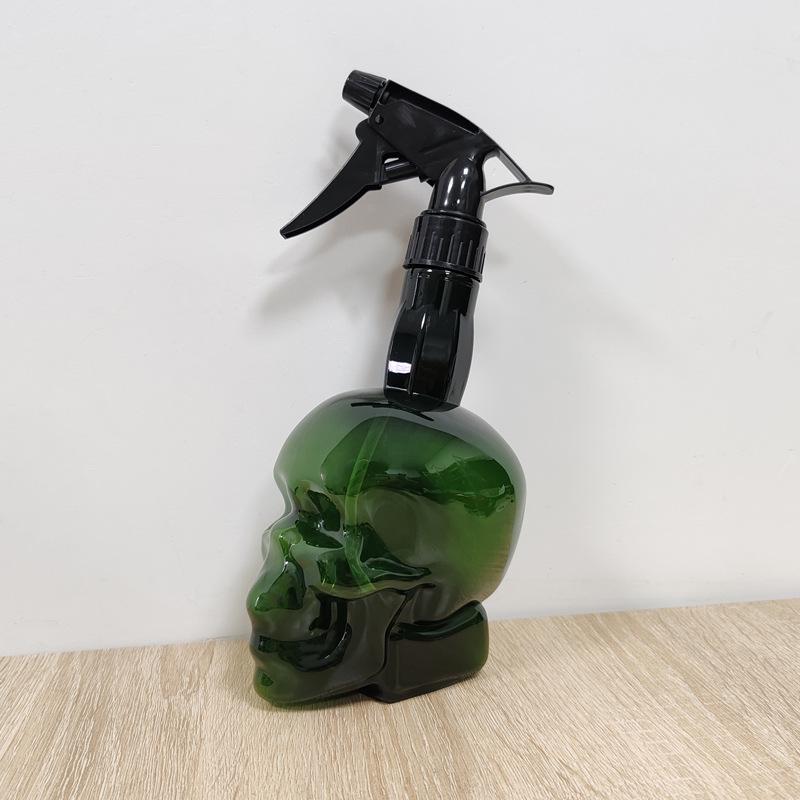 

1 шт. 500 мл пластиковая бутылка-пульверизатор в форме черепа, бутылка-спрей для татуировок и пенообразующий насос для мусса, салонных средств для волос и парикмахерских принадлежностей зелёный