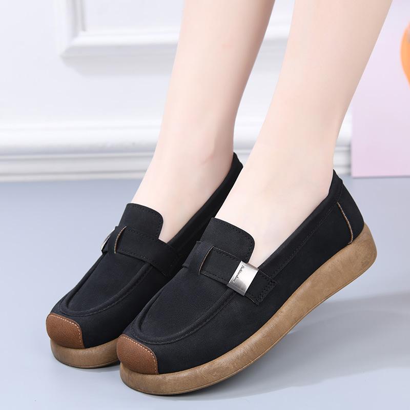 

Women Shoes Spring Autumn New Breathable Non Slip Metal Decoration Casual Shoes Comfortable Soft Sole Lightweight Mom Shoes 36