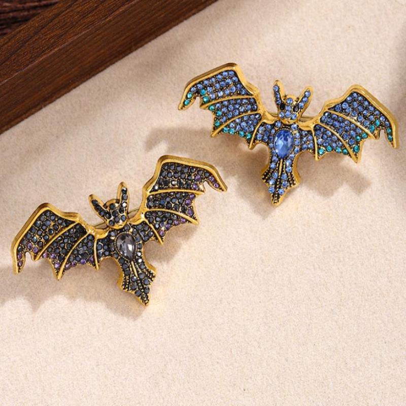 Vintage Cute Devil Bat Brooches Women Coat Clothing Badges Jewelry Accessries Gifts