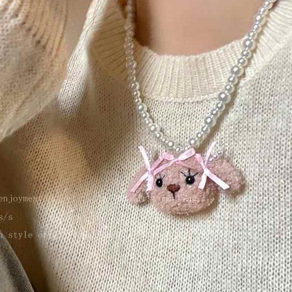 Women's Cute Puppy Pearl Plush Sweatshirt with Light Luxury Temperament Necklace - High-End Choker Fashion Accessories.