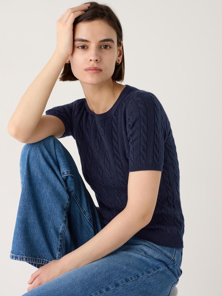 Uniqlo Cable Crew Neck Sweater  Short Sleeve 