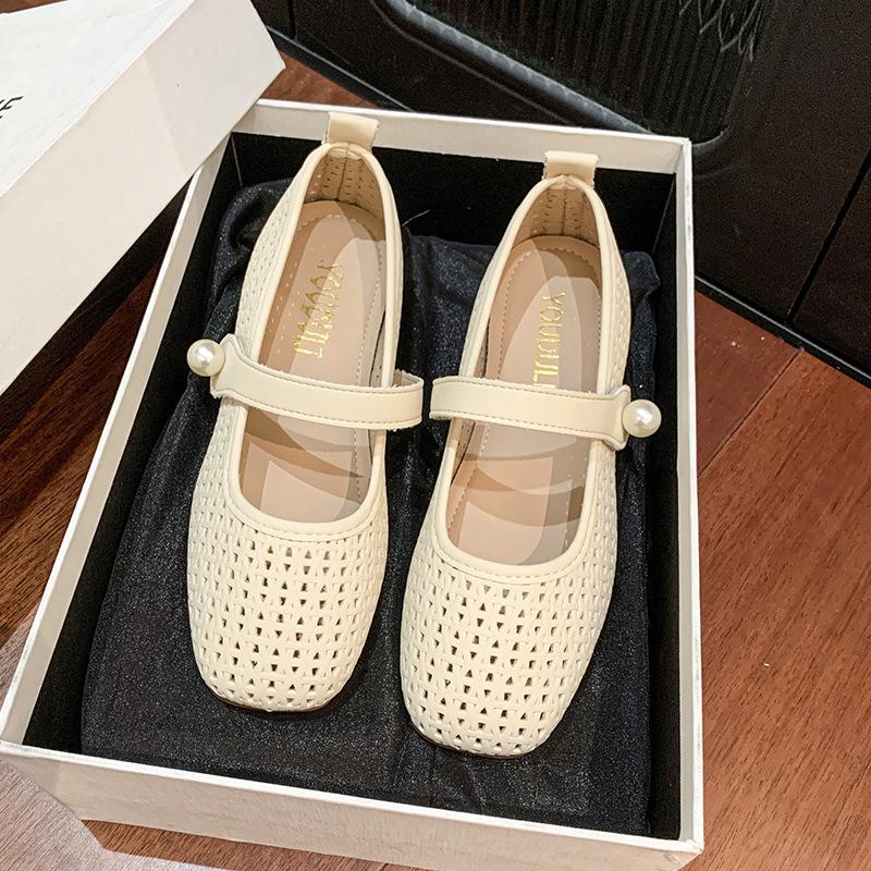 French Mary Jane single shoes women's hollow mesh woven flat bottom summer 2025 new with skirt Doudou grandma shoes