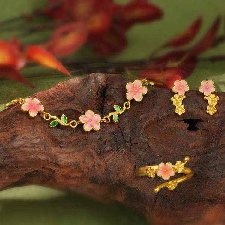 Браслет, серьги и кольцо «Цветок персика»: Элегантный ювелирный подарок для девушки