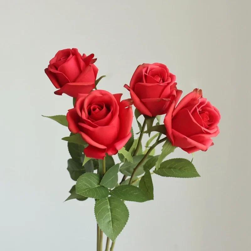 5 ks Květiny umělé na dotek růže svatební kytice svatební dekorace latexové růže dárek na Valentýna párty domov falešná růže květinová