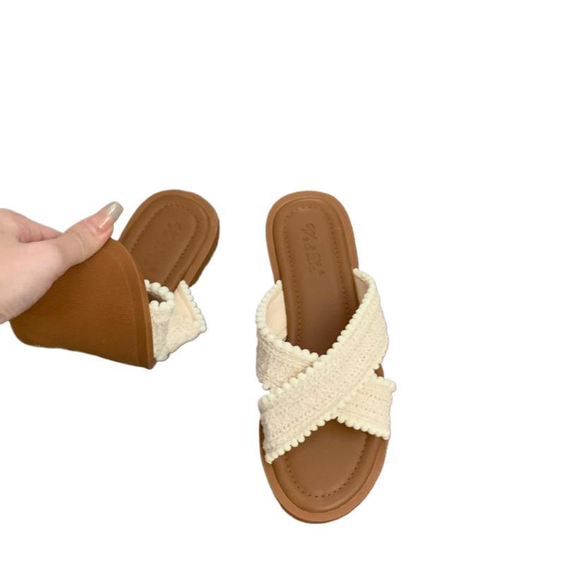 Ретро плетені маленькі круті шльопанці на плоскій підошві, жіноче взуття, літнє взуття 2025, нові літні пляжні сандалі