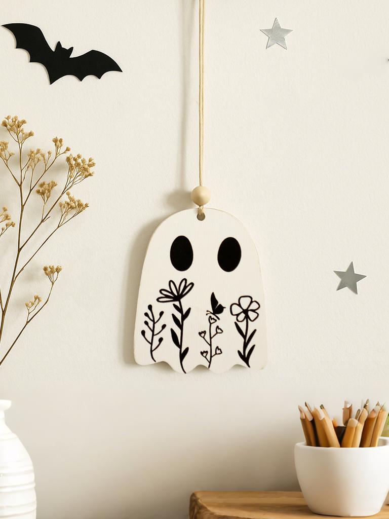 Wood Ghost Car Hanging Ornament, Floral Engraved Cute Spooky Pendant, Rearview Mirror Decor, Halloween Wall Decor for Home/Party