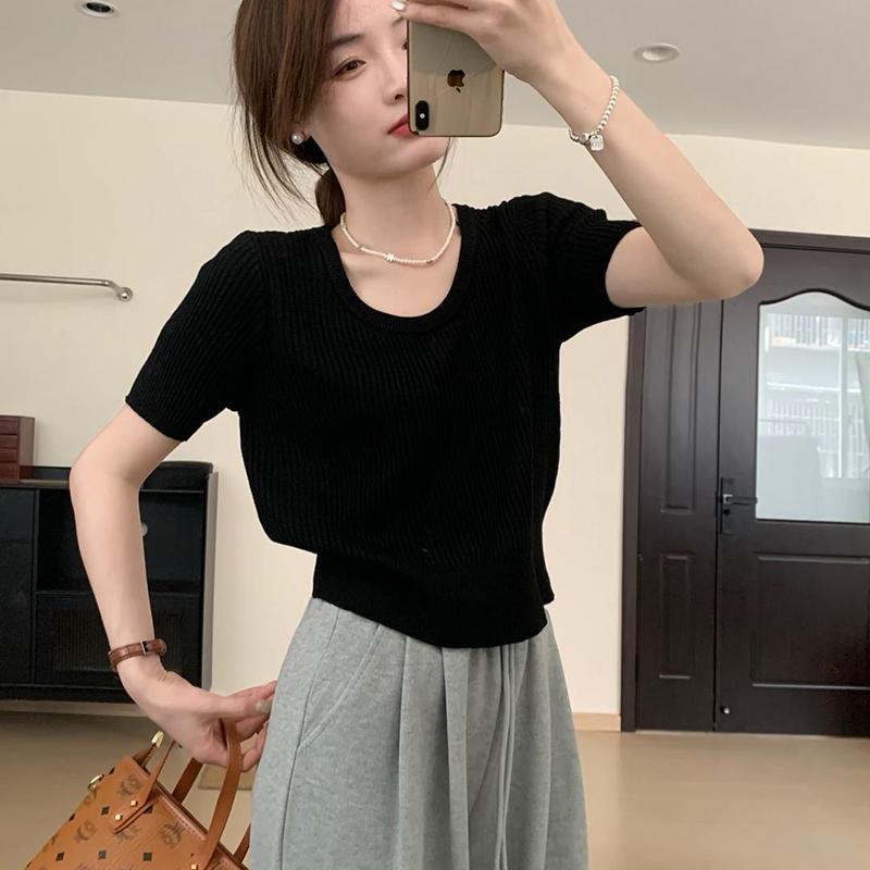 2025 Spring Korean-Style Casual U-Neck Short-Sleeve Knit Top - Solid Color