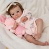Skutečně vypadající panenka Reborn 45 cm Felicia Simulace těla z měkké látky Baby Doll Roztomilé realistické panenky pro novorozence pro děti Batole k narozeninám Xmas Dress Up Doll