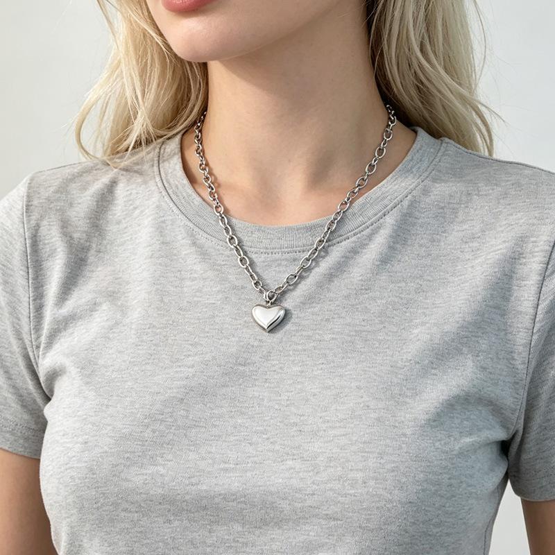Y2K Retro Heart Chain Necklace for Women - Thick, Versatile Clavicle Accessory in Cold Hip Hop Style