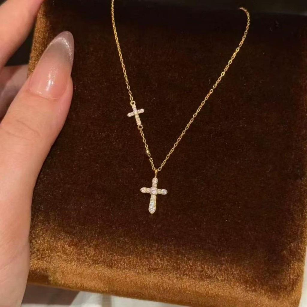 Exquisite Doppelkreuz-Diamant-Anhänger-Halskette für Damen - Vielseitiges, Glänzendes Schlüsselbein-Pulloverketten-Accessoire