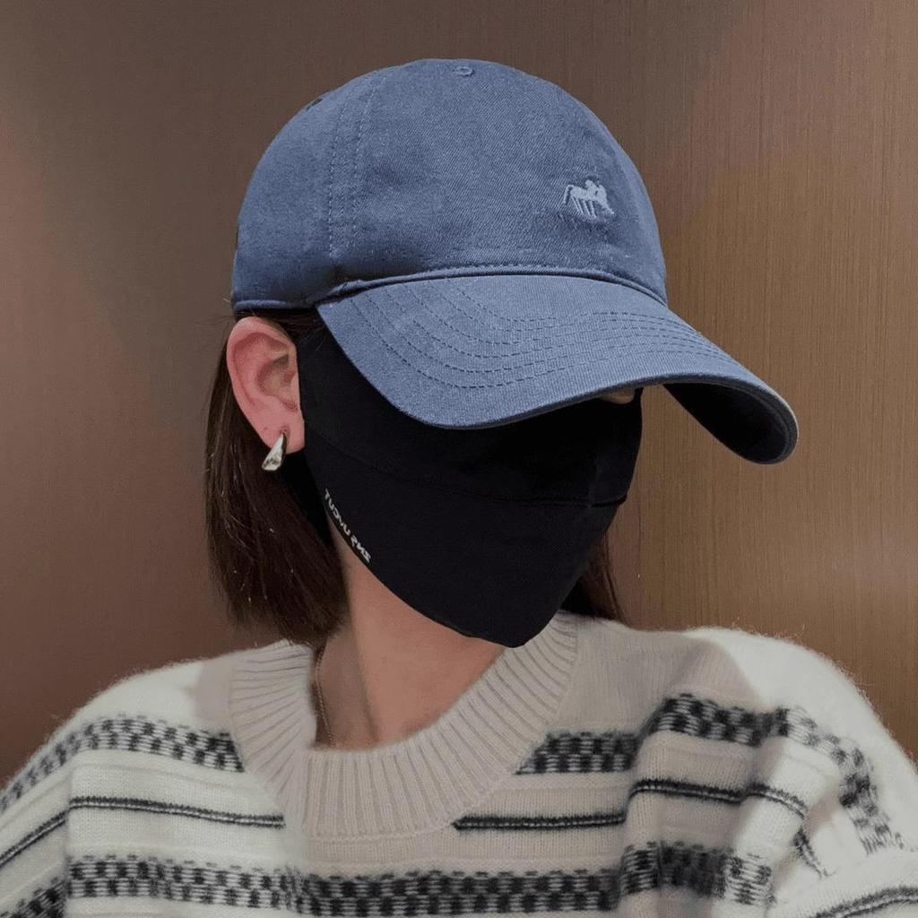 2025 Embroidered Little Fox Baseball Cap for Men & Women - Deep Brim, Sunshade, Breathable