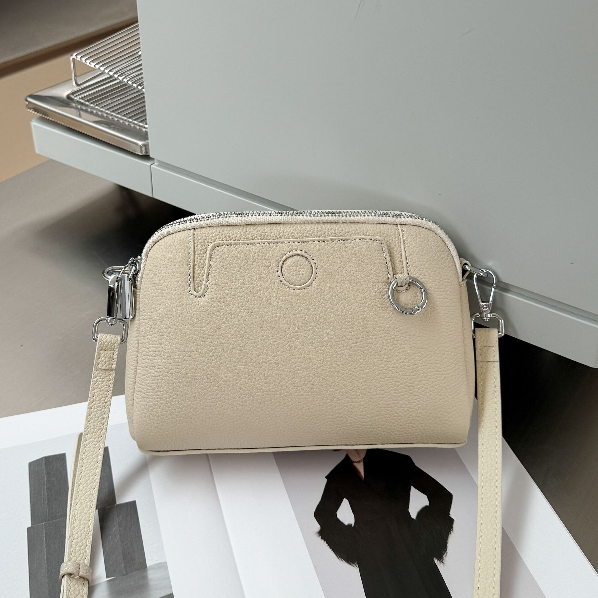 Togo First-Layer Cowhide Women S Bag Single Shoulder Oblique Span Simple Commuter Tote Bag Underarm Practical Leather Large белый