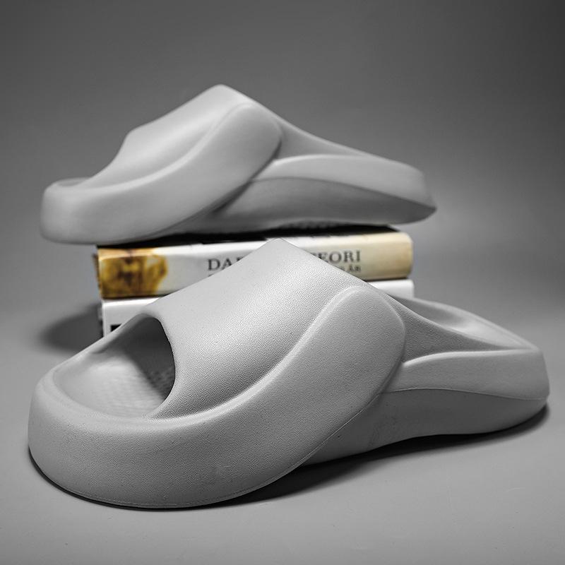 

Outdoor Couple Slippers Soft Sole Thick Sole Heightened Breathable Comfortable Wear-resistant Bathroom Shoes Summer Beach Shoes 40-41