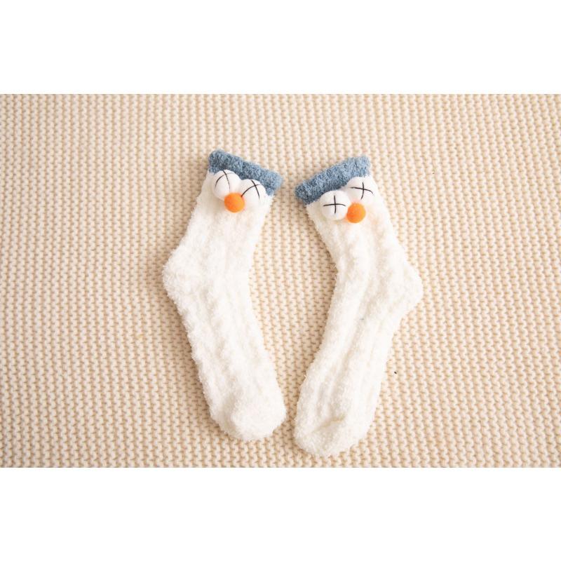 Women's Autumn and Winter Coral Fleece Postpartum Socks, Thickened Warm Mid-calf Socks, Versatile and Cute Sleeping Socks for Home Use