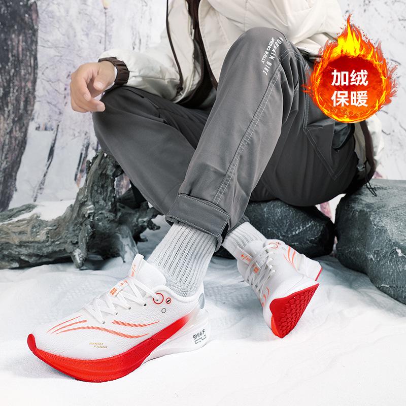 Winter Red Rabbit New Velvet Thickened Cold-proof and Warm Sports Shoes, Young People's Real Explosive Carbon Plate Light Running Shoes