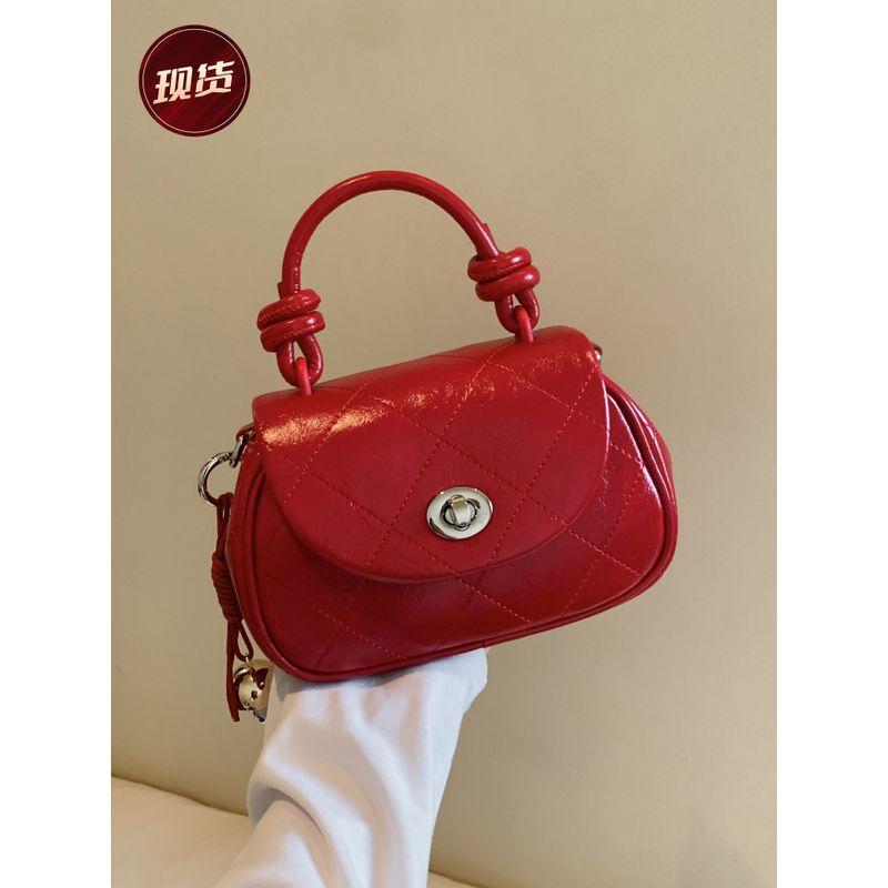 

Nanfeng Chio2nd Yunberry Summer Handbag Women s 2025 New Arrival Super Hot Texture Exquisite Crossbody Small Bag Women Cherry Red