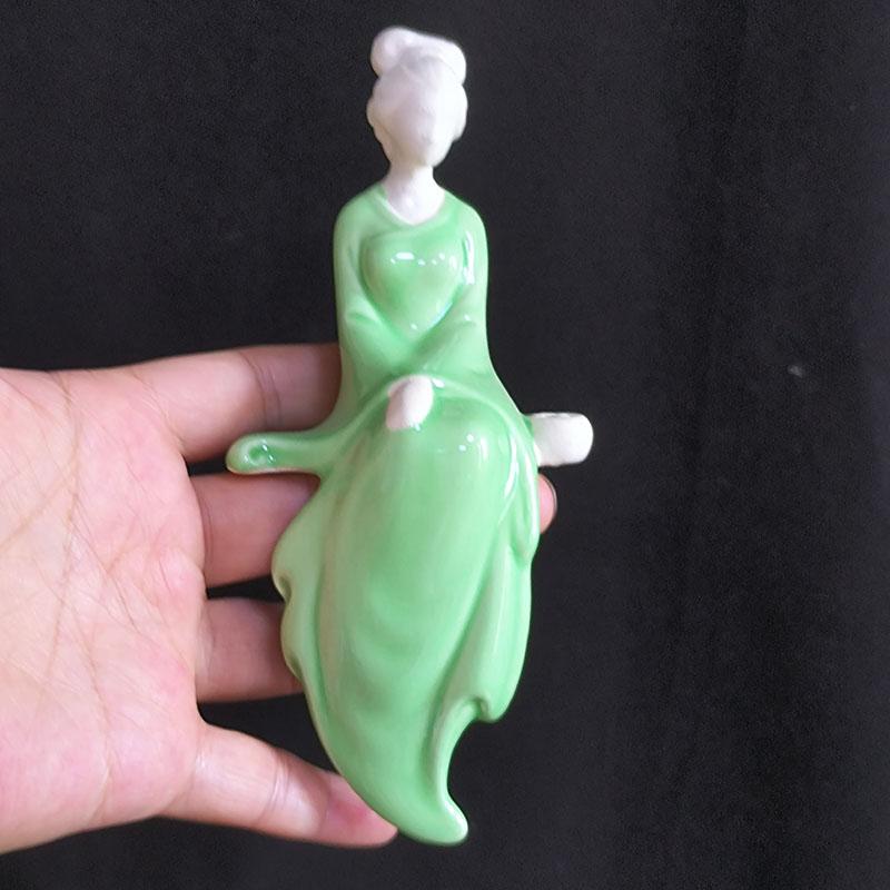 

1x 16см Фарфор Дехуа Домашние украшения Классические дамы Домашняя обстановка Декорация Креативная керамическая Чайная Гостиная Фигурки