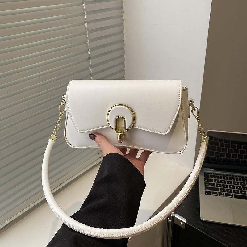 High-end Niche Design Single Shoulder Armpit Bag Women's New Fashion Versatile Commuter Texture Handbag