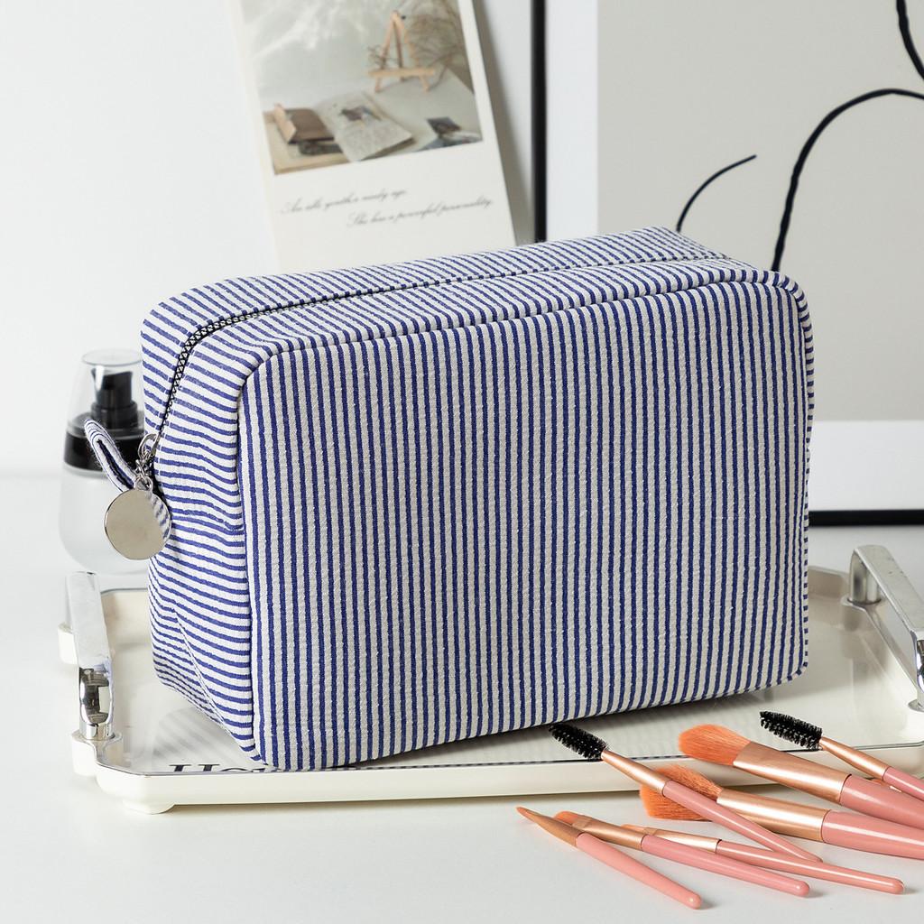 Vintage Striped Makeup Bag With Zipper Closure For Travel And Daily Use