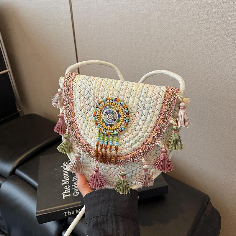 

Casual simple texture niche design fashionable saddle bag 2025 summer new foreign style women s shoulder messenger bag