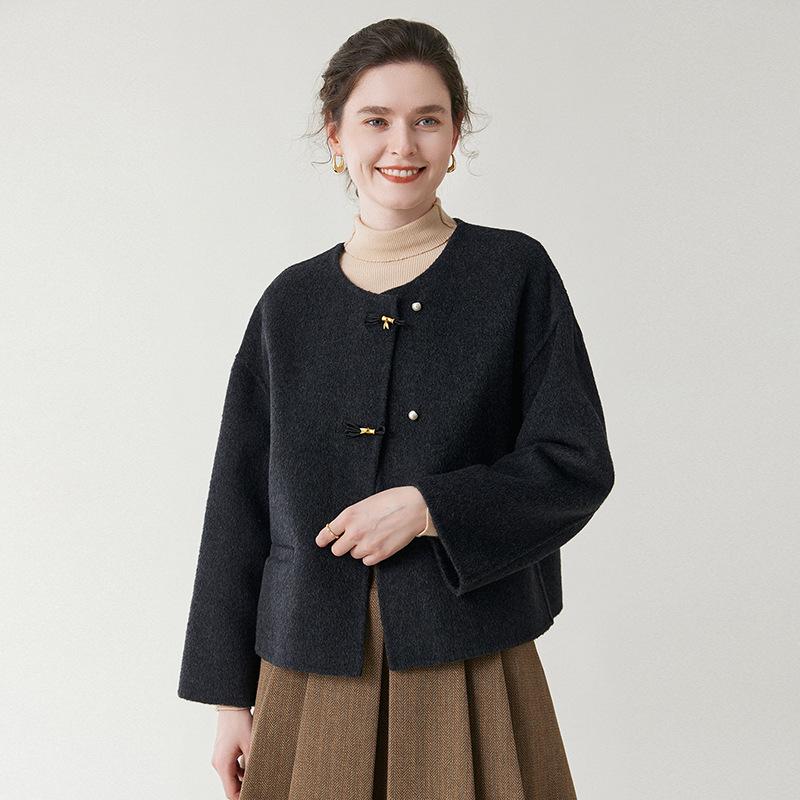 

2025 Autumn Women s Double-Sided Cashmere Jacket - Petite Round Neck, 100% Wool, Small Fragrance Style. L (120-135 Jin)