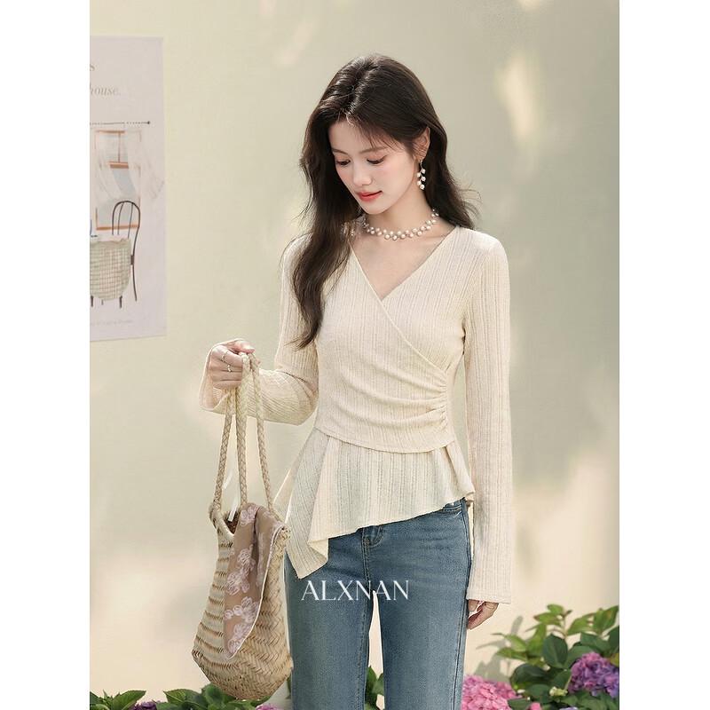 

Chic V-Neck Slim-Fit Long Sleeve Top L