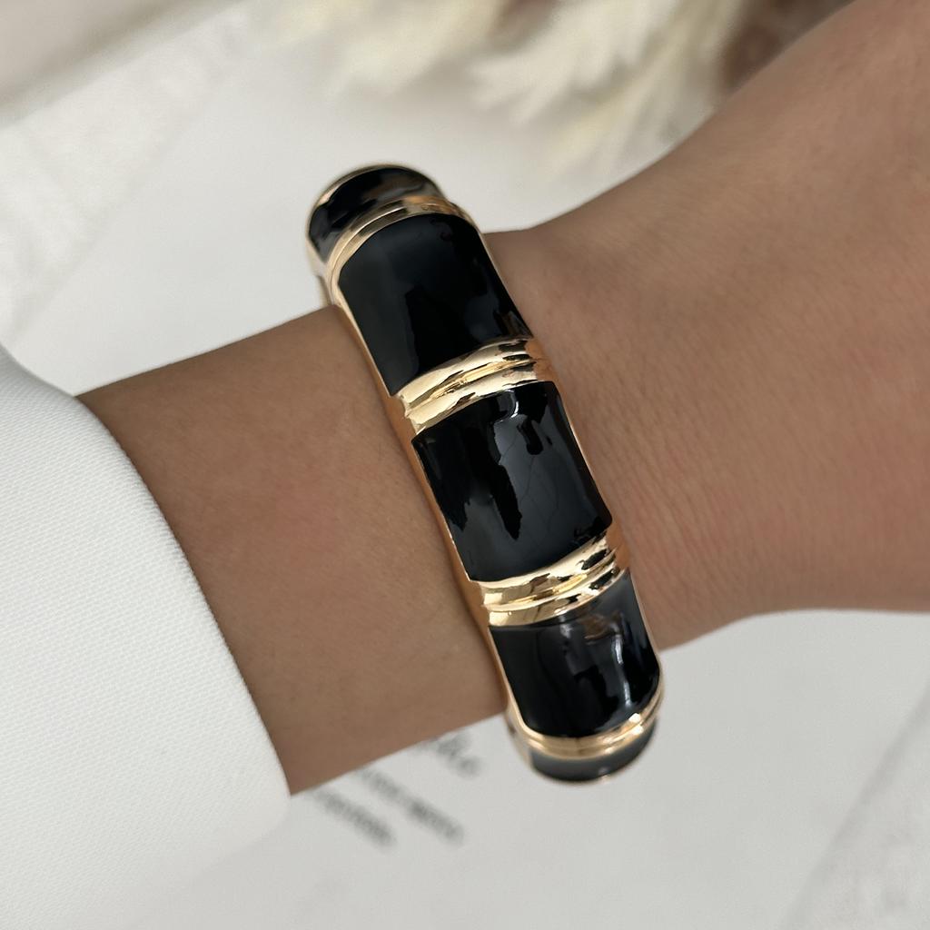 Luxury Black Enamel Gold Color Cuff Bangles for Women Vintage Chunky Geometric Statement Bracelet Set 2026 Trendy Jewelry Gift