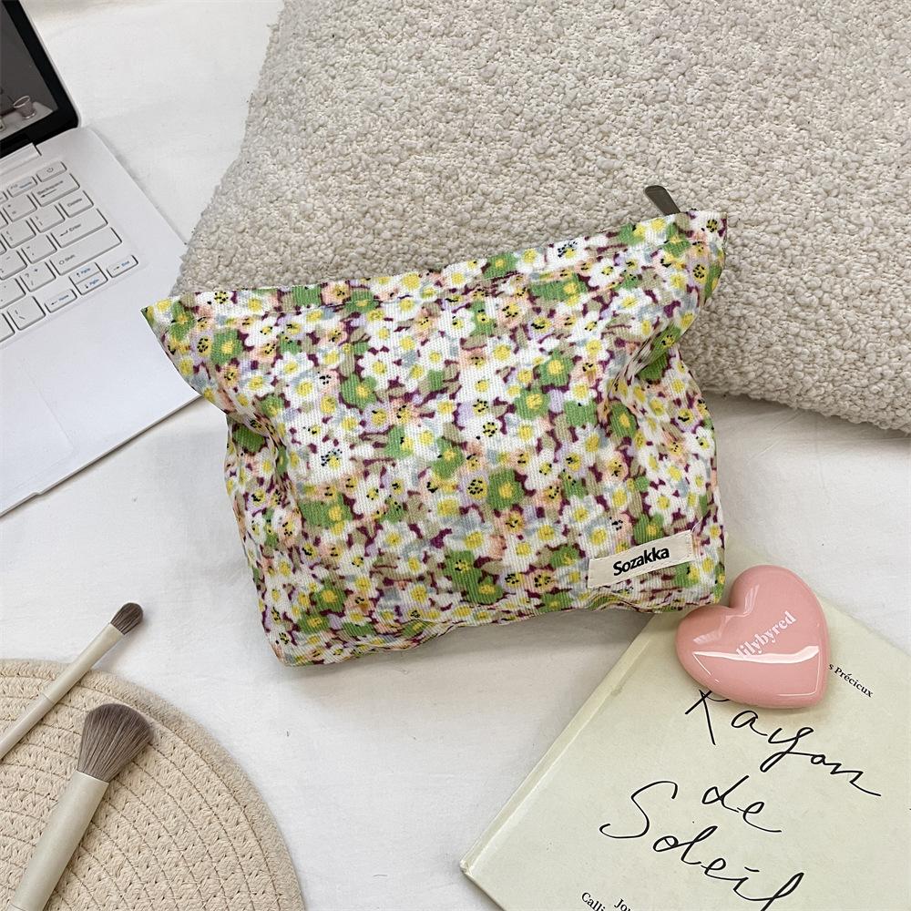 Corduroy Floral Makeup Pouch Women Inner Bag Portable Large Capacity Makeup Case Cosmetic Organizer Bags Travel Toiletry Bag