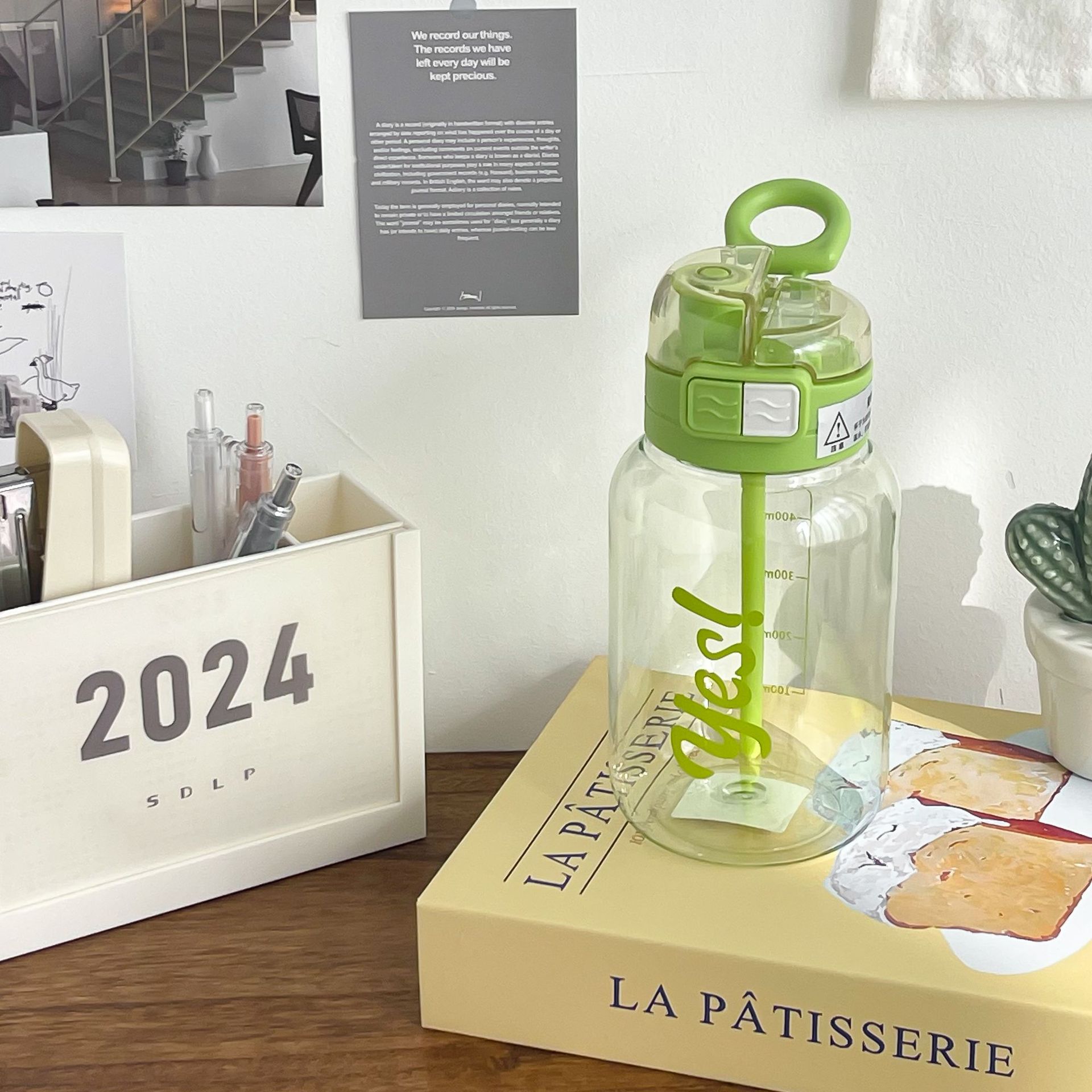 

Чашка для воды, летняя двойная чашка для напитков, портативная пластиковая соломенная чашка, удобная чашка для студентов и студентов, чашка для воды 600ml